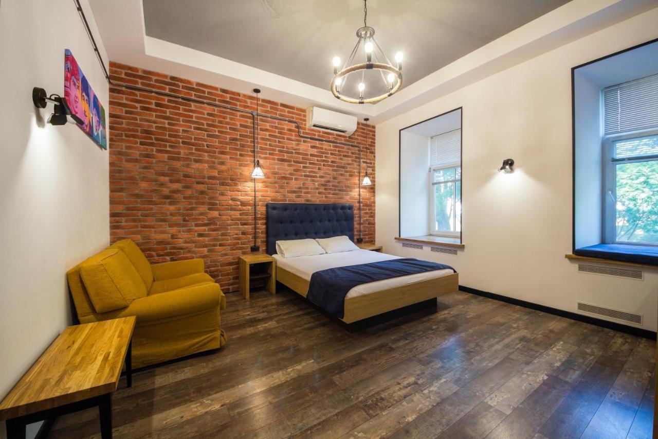 Self Check-In Apartments Near Landscape Alley Kiev Exterior foto